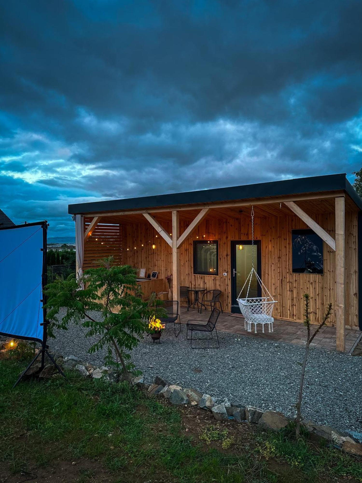 Kubiq Transalpina Petresti Exterior foto