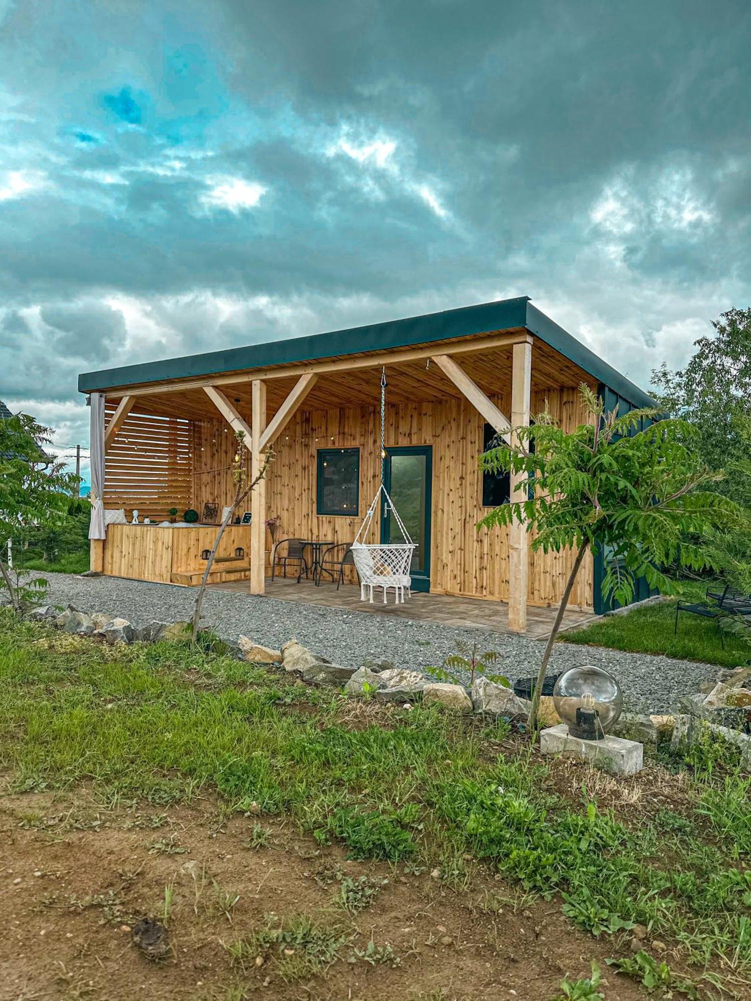 Kubiq Transalpina Petresti Exterior foto